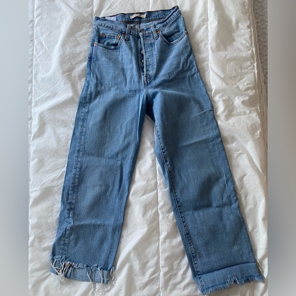 LEVI'S Ribcage Straight Jeans, size 27 - Picture 3 of 5